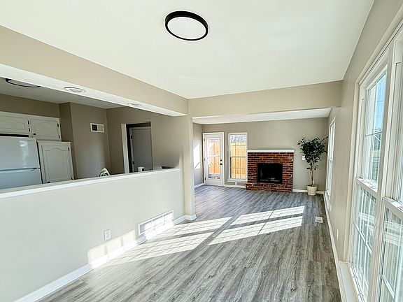 5th image of 5401 NW 84th Ct #5401