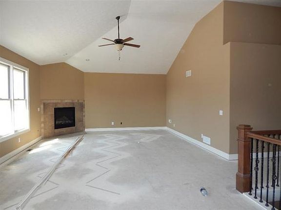 2nd image of 724 Cotton Ct