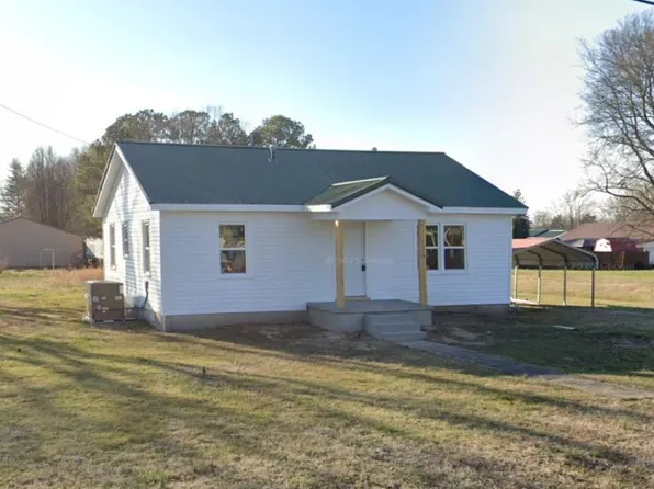 330 S Walnut St, Hohenwald, TN 38462
