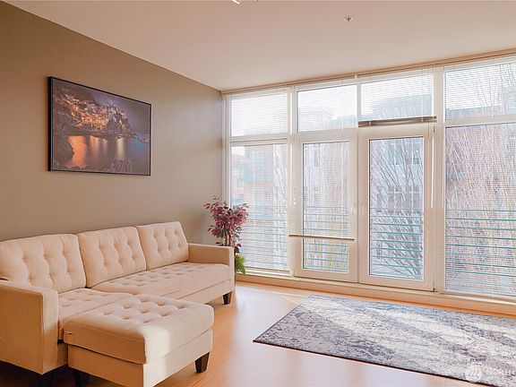 2nd image of 17 W Mercer Street #207