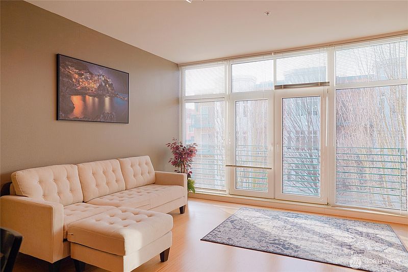 5th image of 17 W Mercer Street #207