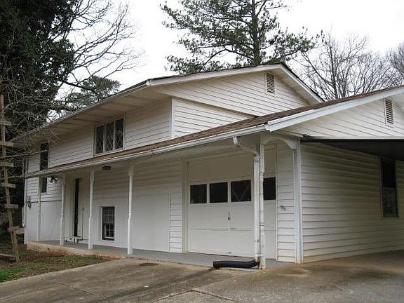 3rd image of 4155 English Oak Dr