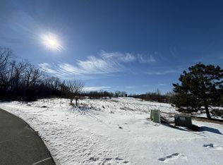 30 Moelter Dr, Lake Geneva, WI 53147