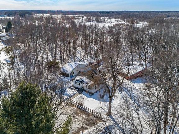 3rd image of 28875 Jodrell Dr NE