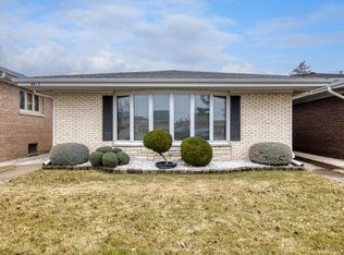 4913 N Oriole Ave, Harwood Heights, IL 60706
