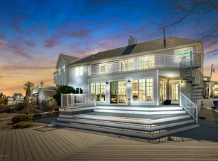 38 Bay Point Dr, Toms River, NJ 08753