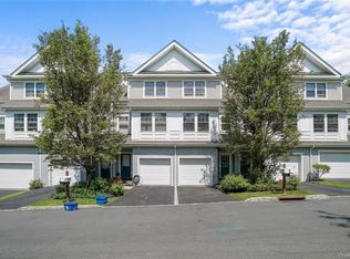 129 Underhill Ln, Peekskill, NY 10566