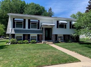 9187 N Sheldon Rd, Plymouth, MI 48170