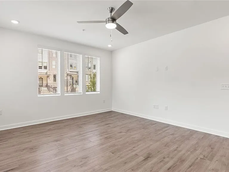 383 Grant Cir #1612 — Photo 6