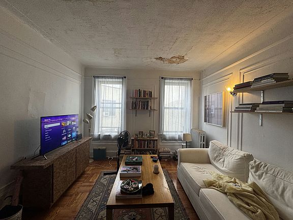 2nd image of 200 Sterling Pl APT 3I