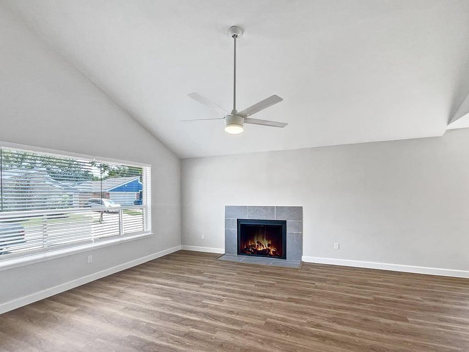 1st image of 6345 Ivyknoll Dr