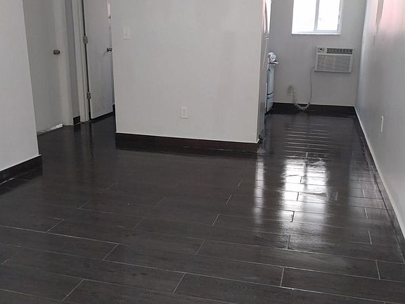 5th image of 1835 NW 2nd Ct APT 8