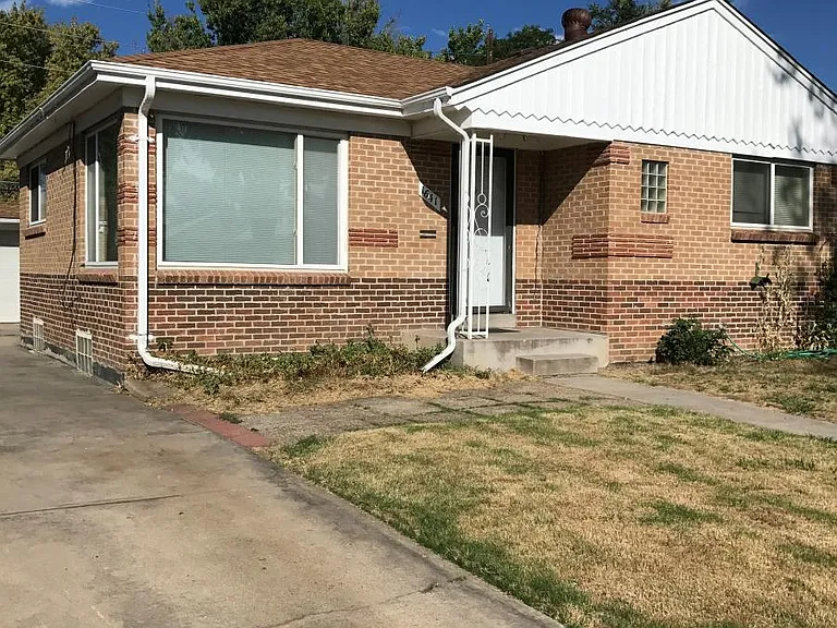 1641 Akron St #HOUSE — Photo 3