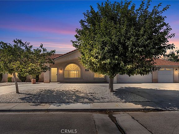 2nd image of 14379 Mauna Loa St