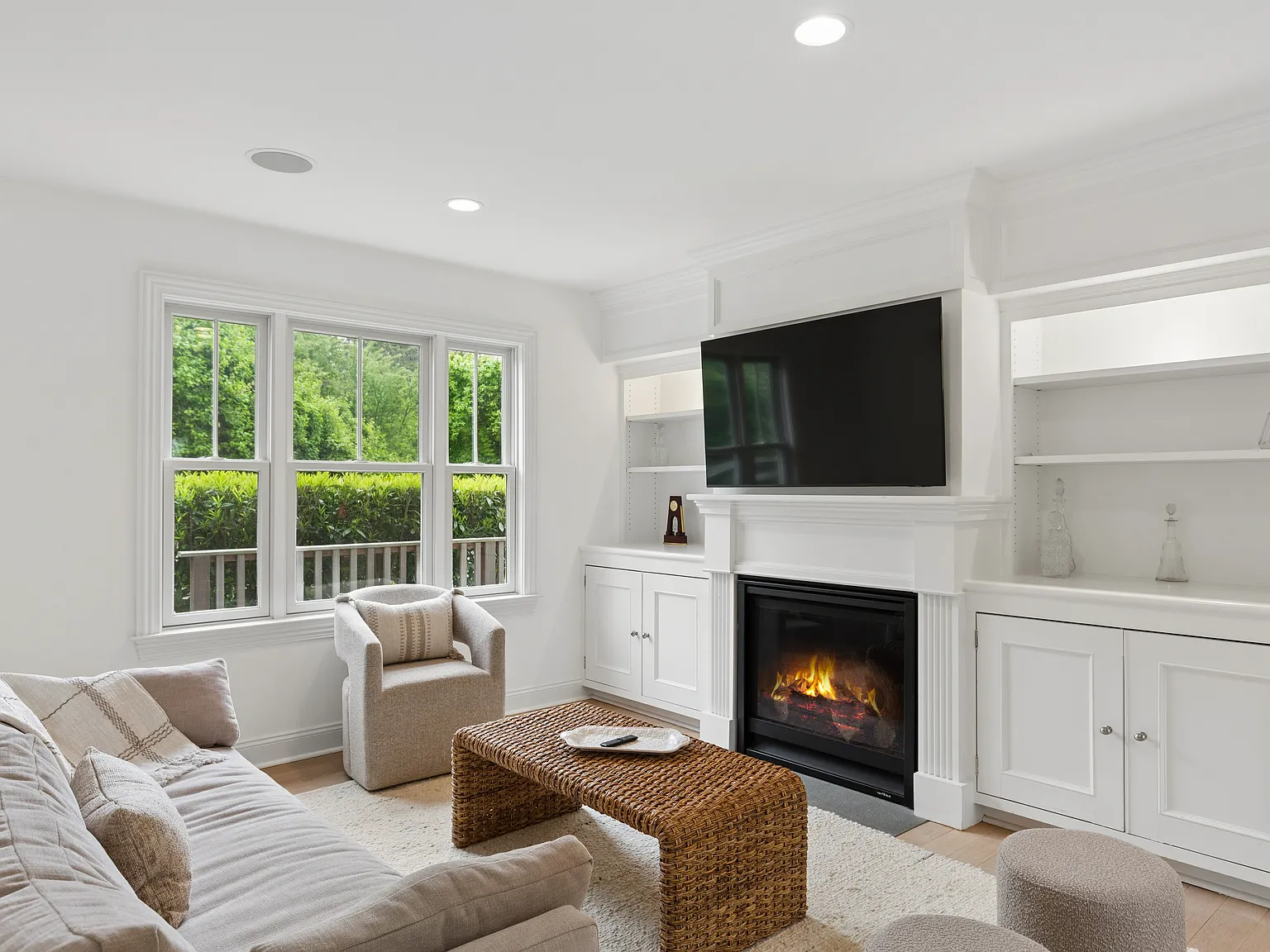 Southampton Newly Renovated Summer Retreat — Photo 4