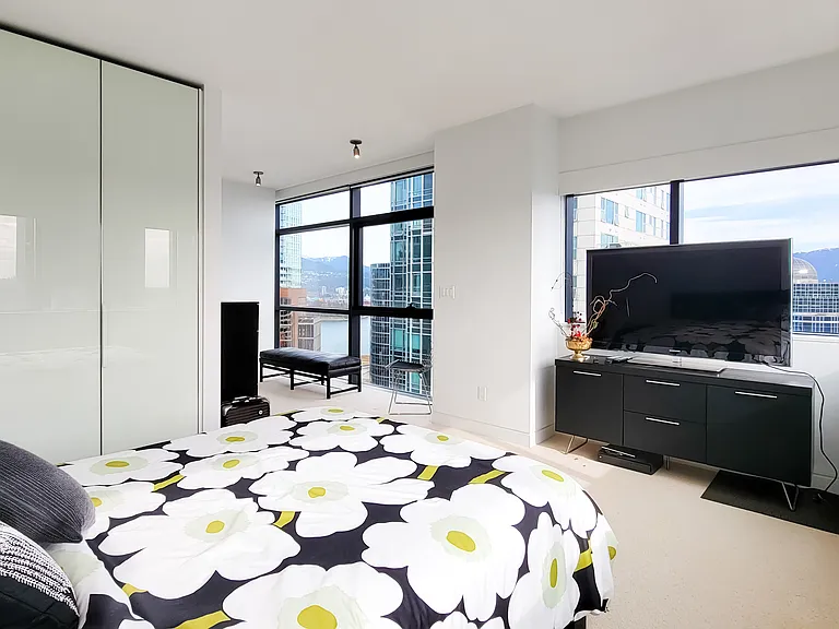 838 Hastings St W #2401 — Photo 21