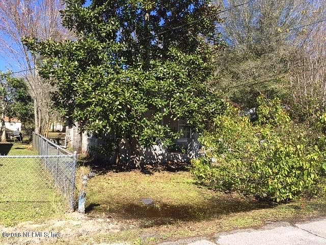 2nd image of 208 E Carter St