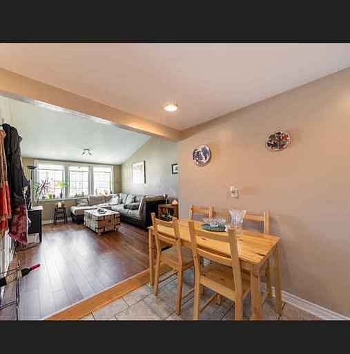 1st image of 1371 Marentette Ave