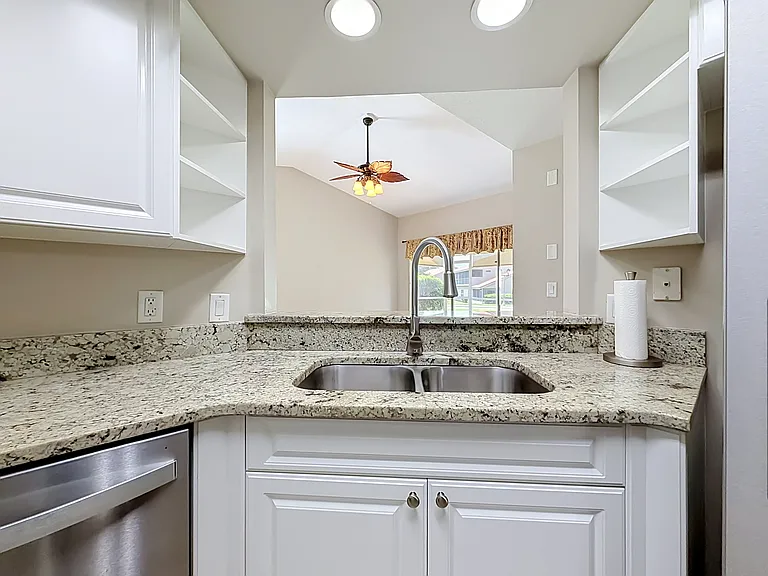 5281 Bowline Ct — Photo 14