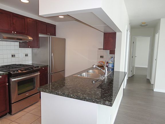 2nd image of 1199 Marinaside Cres #3003