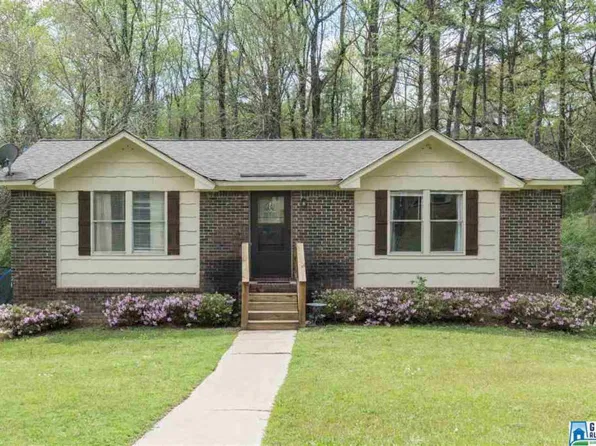 5056 Oak Leaf Cir, Adamsville, AL 35005