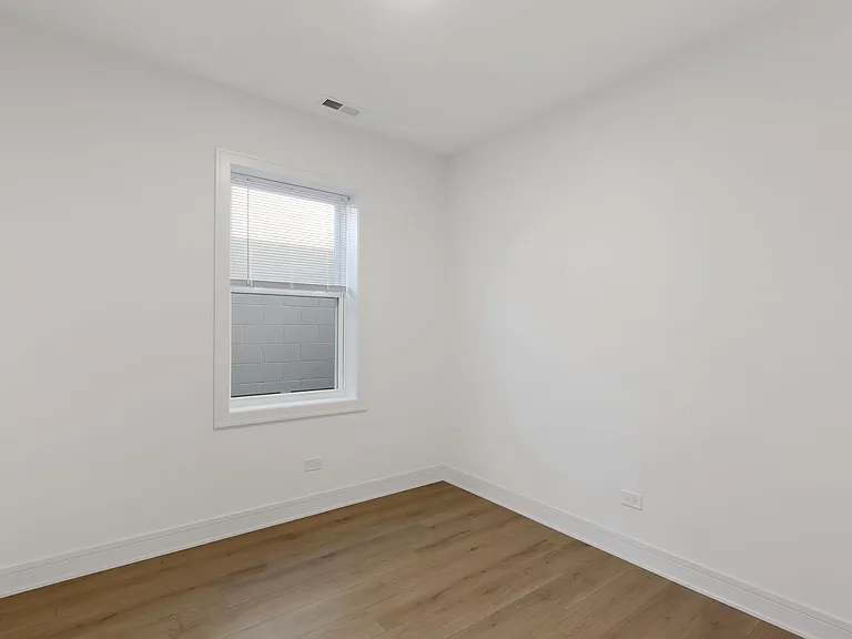6500 S Maryland Ave #1 — Photo 9