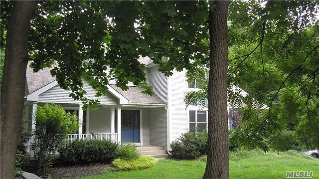 1st image of 17 Cedar Dr