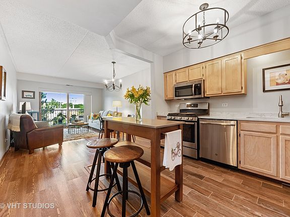 2nd image of 14 S Ashland Ave APT 308