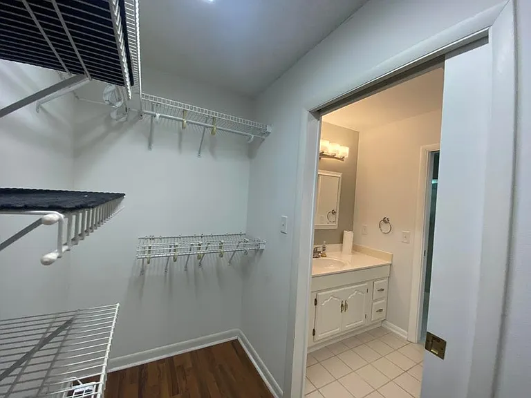 400 Argyle Ct — Photo 34