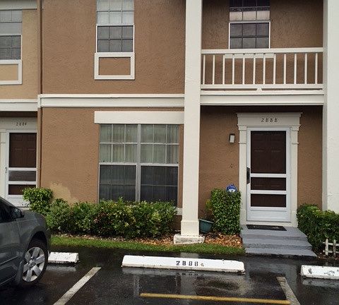 Entrance w/ 2 parking