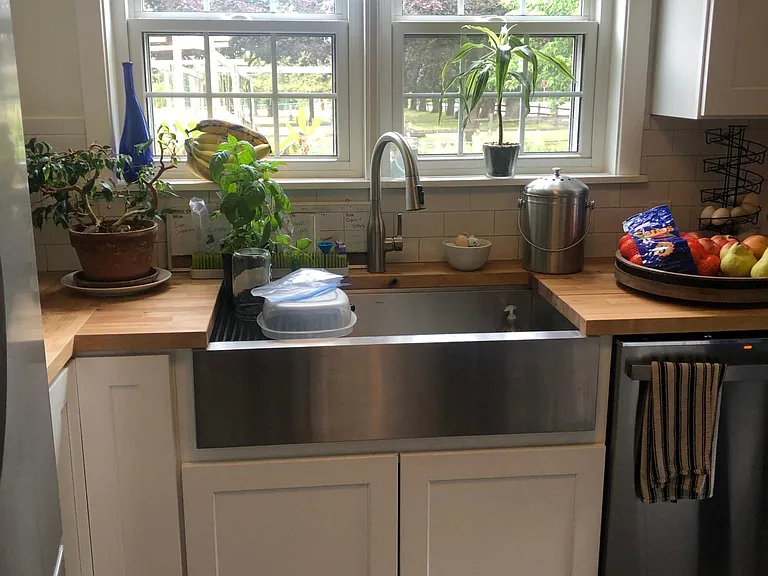 Kitchen sink