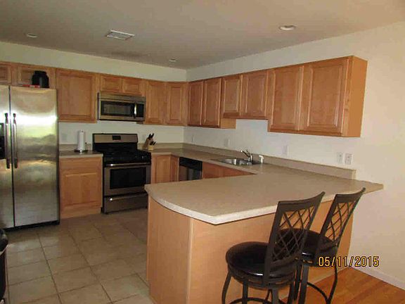 2nd image of 286 Pinebrook Dr #286
