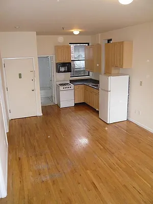 Rented by Glenmark Realty | media 3