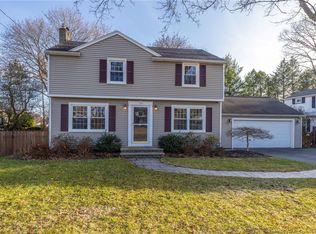 45 Baycrest Dr, Rochester, NY 14622