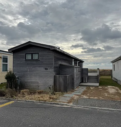 100 Deforest Rd Photo 1