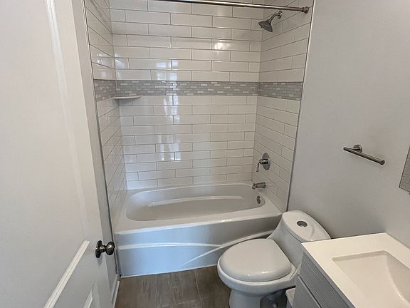 5th image of 2539 Grays Ferry Ave #2