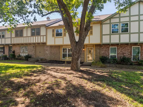 306 Westview Ter, Arlington, TX 76013