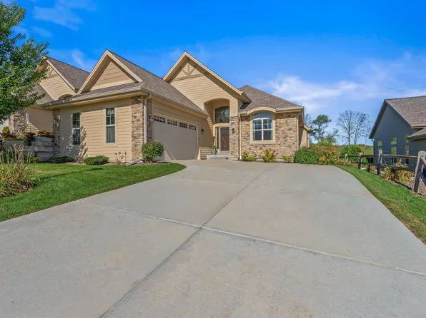 3600 Hawthorn Hill DRIVE, Waukesha, WI 53188