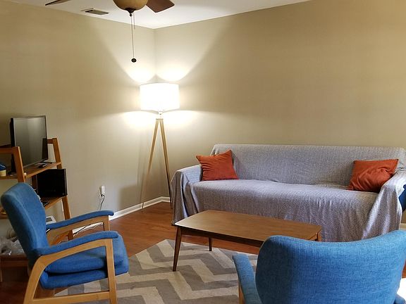 3rd image of 2045 Greenwood Dr
