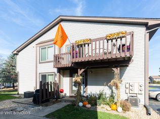 1527 Timberwood Ct #1527, Sycamore, IL 60178