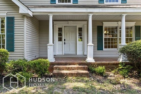 2nd image of 2808 Loretto Dr