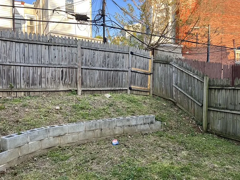 605 N 44th St — Photo 24