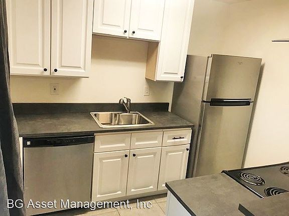 4th image of 2417 Northrop Ave APT 1