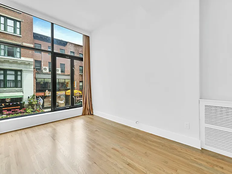 124 E 27th St #2A — Photo 5