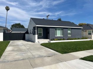 3016 N Greenbrier Rd, Long Beach, CA 90808