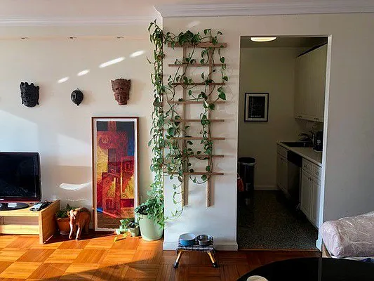 Rented by Lifecanbe LLC | media 44