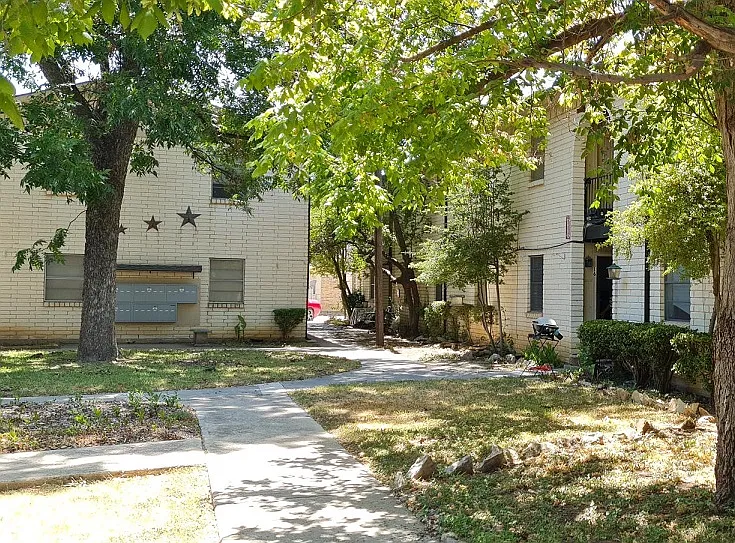 2703 Southside Dr #2703 — Photo 6