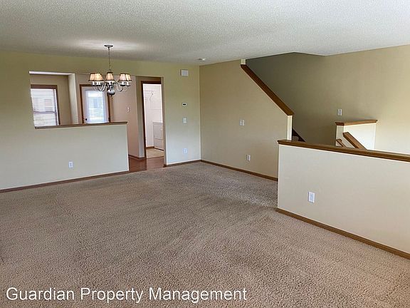 3rd image of 5147 Fairpoint Dr N