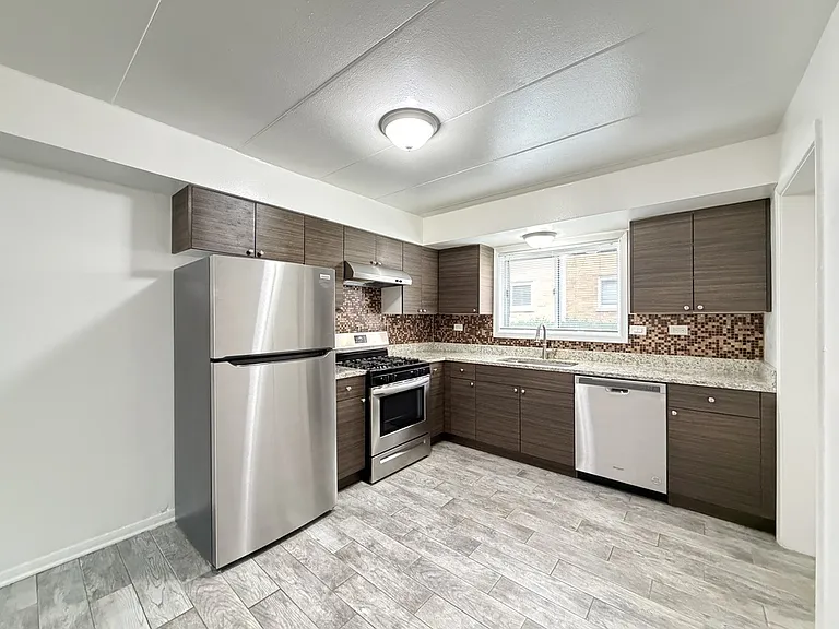 1302 Carol St #A2 — Photo 2
