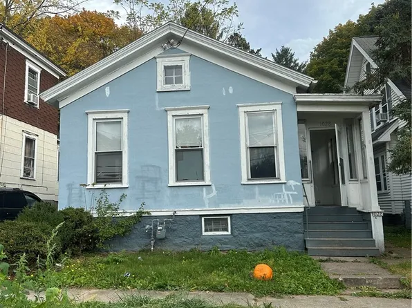 1028 Highland St, Syracuse, NY 13203
